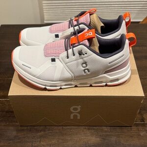 On Running, Cloud Sky, Kids Sneakers in White/ Mauve/ Orange, Size Youth 5.5 NEW